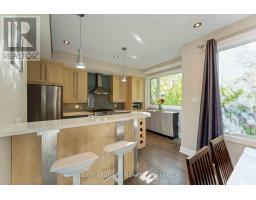 110 Little London Private, Image 3