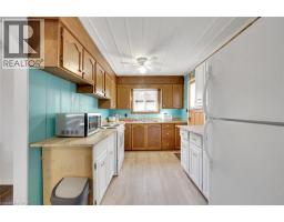 Living room - 11 Snooks Drive, Turkey Point, ON N3Y4J9 Photo 5