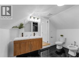 Bedroom - 8830 Riverside Drive East, Windsor, ON N8S1G7 Photo 4