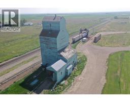 849 815 Railway Ave, Brant, AB T0L0L0 Photo 2