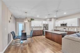 Kitchen - 901 Vaughan Avenue, Selkirk, MB R1A4N4 Photo 3