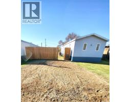 Bedroom - N 105 Rouleau Street N, Rouleau, SK S0G4H0 Photo 3