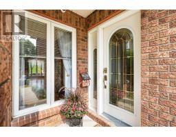 1659 Toulouse Crescent, Image 2