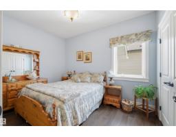 Kitchen - 10504 103 Av, Morinville, AB T8R0E7 Photo 3