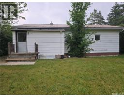 Enclosed porch - 707 Poplar Street, Wolseley, SK S0G5H0 Photo 4