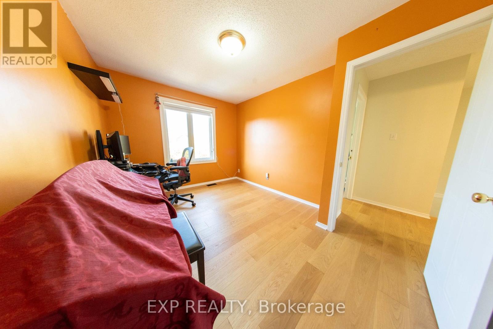 54 Sheppards Glen Avenue