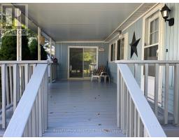 Living room - 10 Cree Lane, Ashfieldcolbornewawanosh, ON N7A3Y2 Photo 2