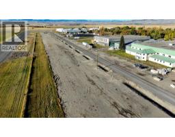 33 Lancaster Drive, Claresholm, AB T0L0T0 Photo 2