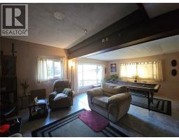 Den - 916 Airport Road Unit 27, Salmo, BC V0G1Z0 Photo 4