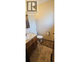 Den - 1234 Hickory Crescent, Sparwood, BC V0B2G2 Photo 3