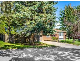 Family room - 122 Bryant Road, Ajax, ON L1S2Y8 Photo 4