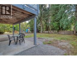 1067 Fircrest Road, Gibsons, BC V0N1V4 Photo 4