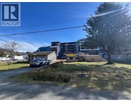 1358 1362 1366 Main Street, Squamish, BC V8B0A9 Photo 5