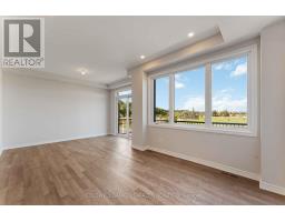 231 Squadron Crescent, Image 2