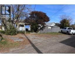 5115 5117 5119 5121 5 Avenue, Edson, AB T7E1V5 Photo 3