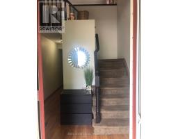 Dining room - 562 Erinbrook Drive, Kitchener, ON N2E3M8 Photo 3