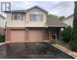Living room - 562 Erinbrook Drive, Kitchener, ON N2E3M8 Photo 2