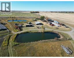 Living room - 221036 Twp Rd 9 1 A Township, Rural Lethbridge County, AB T0K0T0 Photo 5