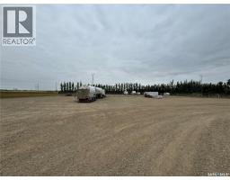 102 Supreme St, Estevan, SK S0C0M0 Photo 5