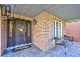 Bedroom - 49 Humber Forest Court, Vaughan, ON L4H1N3 Photo 2