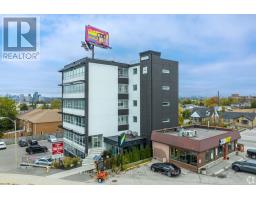 1880 Oconnor Drive, Toronto, ON M4A1W9 Photo 3