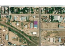 910 Fairford Street W, Image 2