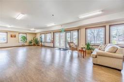 Eat in kitchen - 206 1223 Dawson Road, Lorette, MB R0A0Y0 Photo 2