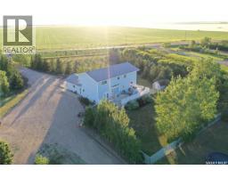 Living room - Pt Sw 15 28 23 W 3, Kindersley Rm No 290, SK S0L1S0 Photo 5