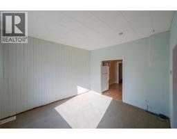 Bedroom - 363 Nanaimo Avenue W, Penticton, BC V2A1N8 Photo 5