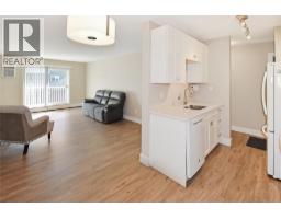 Foyer - 2011 2nd St N Unit 307, Cranbrook, BC V1C3L4 Photo 3