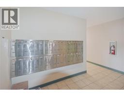 Living room - 2011 2nd St N Unit 307, Cranbrook, BC V1C3L4 Photo 4