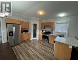 Kitchen - 254 8 Highway Unit 42, Merritt, BC V1K1M7 Photo 4