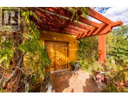 Foyer - 4610 Ponderosa Drive, Peachland, BC V0H1X5 Photo 5