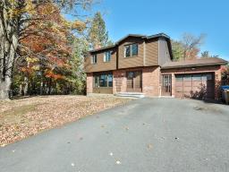 Living room - 366 Boul Riel, Gatineau, QC J8Z1B4 Photo 2