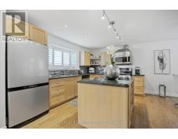 Living room - 10 Allen Drive N, Wasaga Beach, ON L9Z1K5 Photo 4