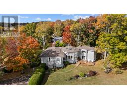 203 Ferry Road, Cornwall, PE C0A1H4 Photo 2