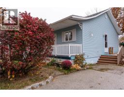 Bath (# pieces 1-6) - 23 Adams Avenue, Miramichi, NB E1V3Y6 Photo 3