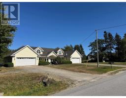 202 Mood Road, Summerville, NS B5A5J4 Photo 4