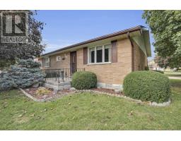Kitchen - 110 John Street W, South Huron, ON N0M1S2 Photo 3