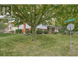 Living room - 1 Golden Place, Ingersoll, ON N5C3N5 Photo 4