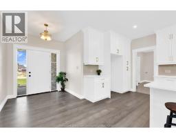 Mud room - 302 Blake Avenue, Belle River, ON N0R1A0 Photo 5