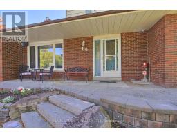 Kitchen - 16 Ramsay Street, East Gwillimbury, ON L0G1H0 Photo 2