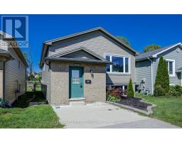 Bedroom - 212 Ewart Street S, Strathroycaradoc, ON N7G4G6 Photo 3