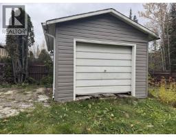 Dining room - 234 Centennial Drive, Mackenzie, BC V0J2C0 Photo 3