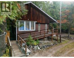 4540 Eagle Bay Road, Eagle Bay, BC V0E1T0 Photo 2