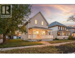 Bedroom - 423 Coteau Street W, Moose Jaw, SK S6H5E1 Photo 5
