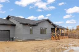 Dining room - 15 Parkland Drive, Ste Anne Rm, MB R5H0B7 Photo 2
