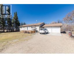 Dining room - 31001 Hwy 40, Rural, SK S0M0B3 Photo 2