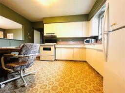 115 Park Street, Waskada, MB R0M2E0 Photo 2