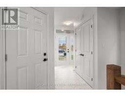 Dining room - 1075 Barrow Avenue, Kingston, ON K7M0K5 Photo 4